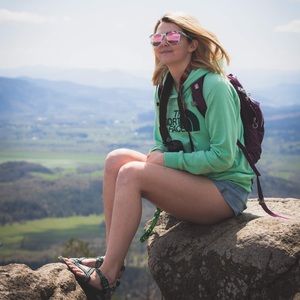 Meet your Posher, Brittney